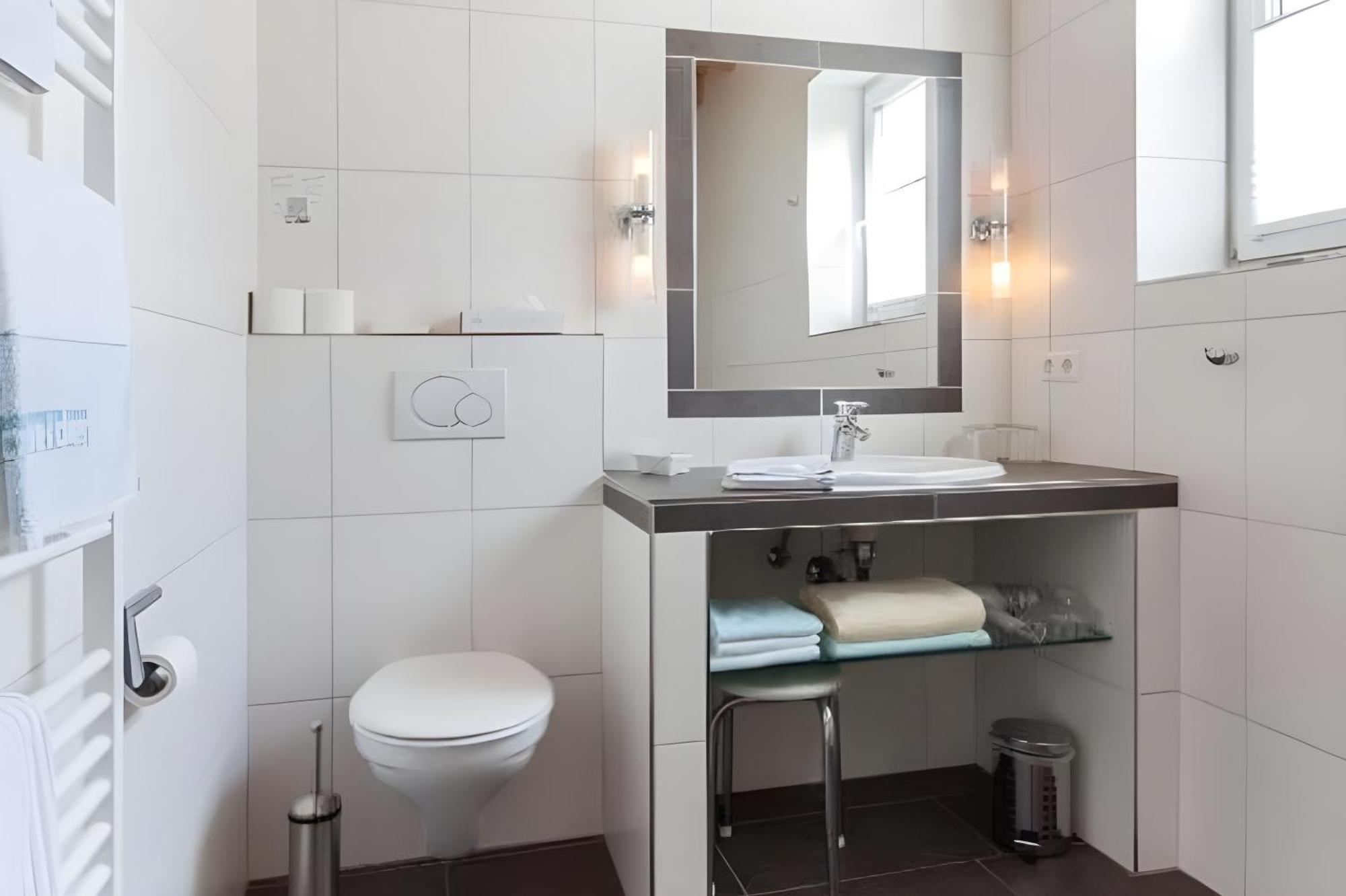 Eifel Schneider Am Maar Gmbh Schalkenmehren