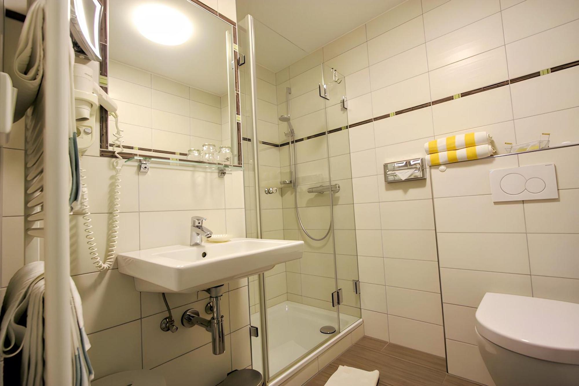 Eifel Hotel Schneider Am Maar Gmbh Hotel Schalkenmehren